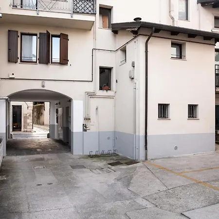 Lejlighed Bicamere In Centro Storico *